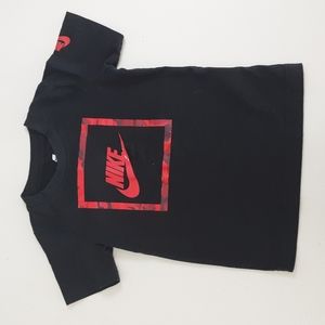 Boys Nikes graphics tee (Has white spots)